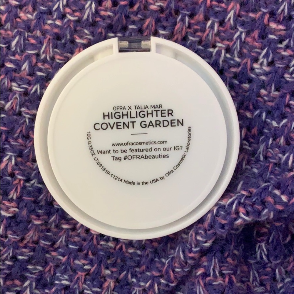 makeup - Picture 2 of 3